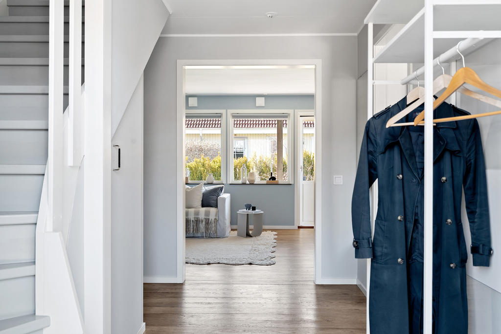 Hall med gott om förvaring