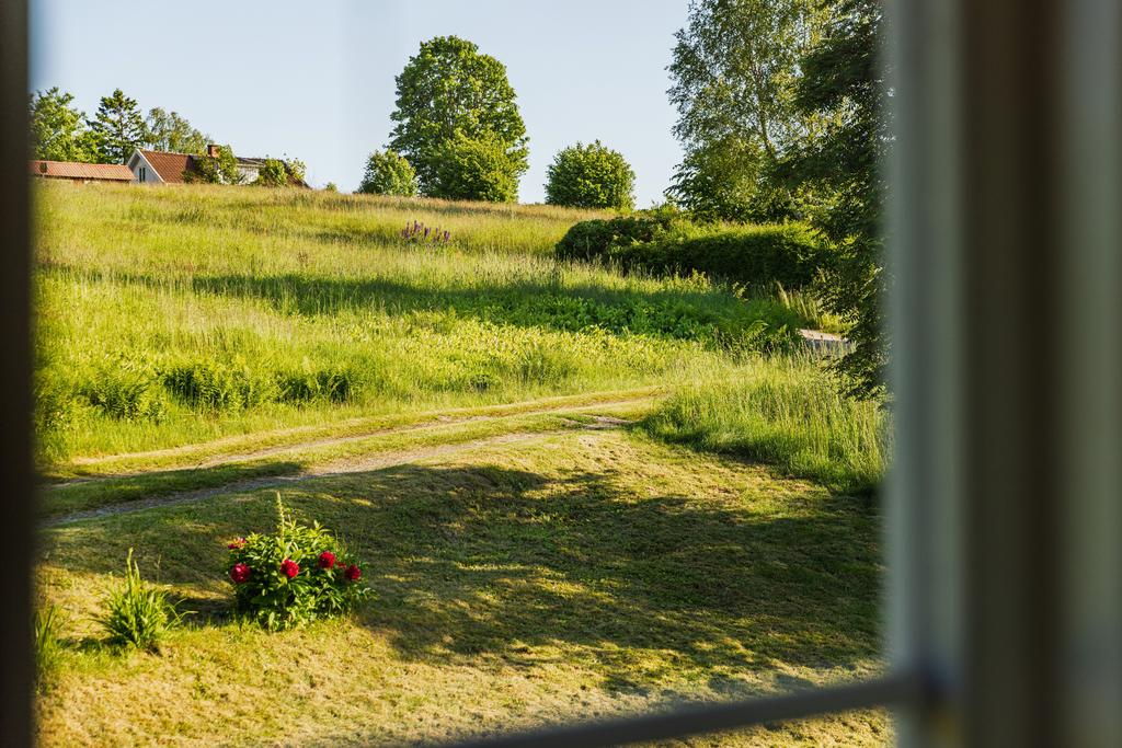 Fritt läge med mysig omgivning-