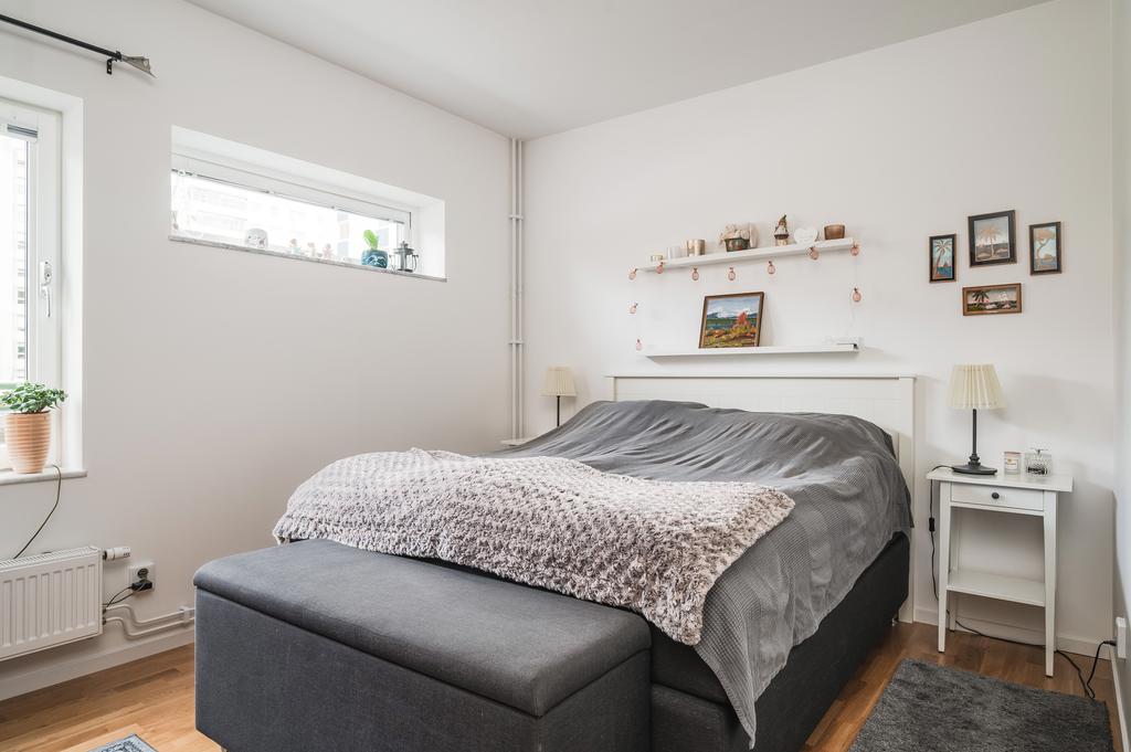 Sovrum 2 rymmer en dubbelsäng