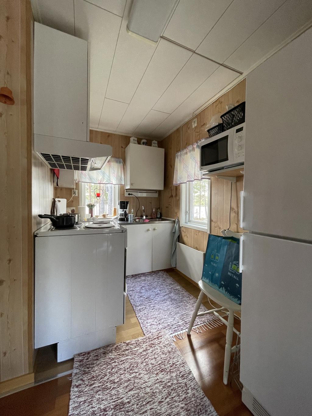 Hall mot köksdel