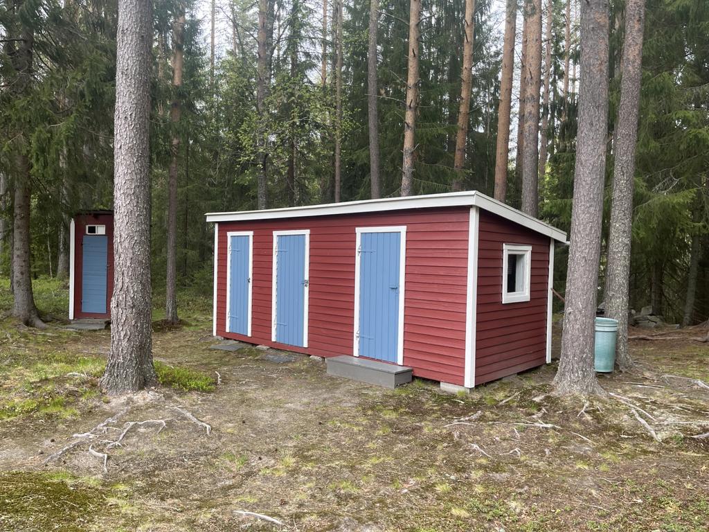 Förrådsbodar + torr toalett