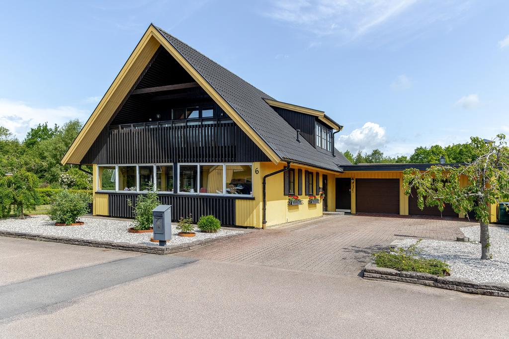 Stor villa med dubbelgarage!