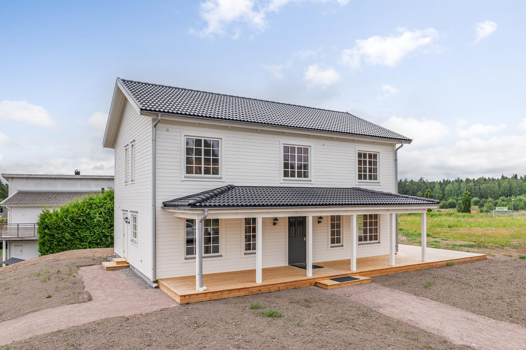 Hörntomt på mycket attraktivt läge i Skogshöjden.