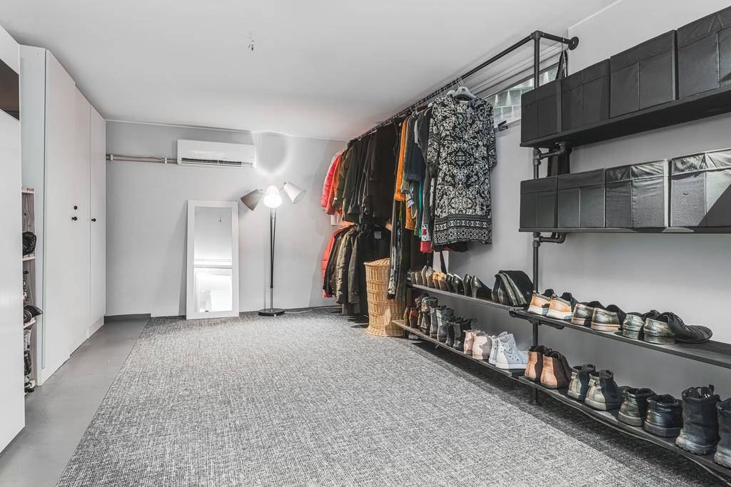 Hobbyrum/förvaring i källarplan