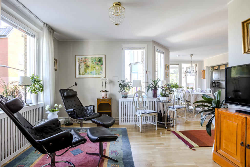 Lägenheten har ett ljusinsläpp utöver det vanlliga