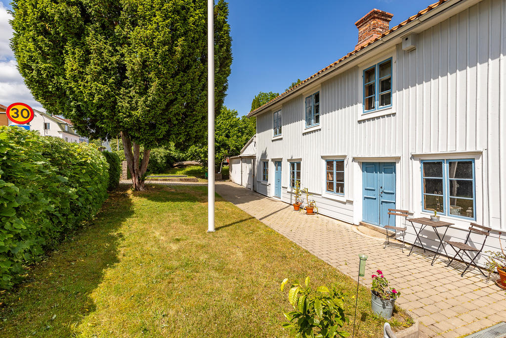 Välkommen att kontakta ansvarig fastighetsmäklare för mer information :)