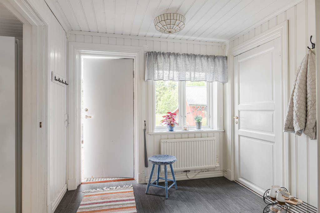 Entré med klädkammare