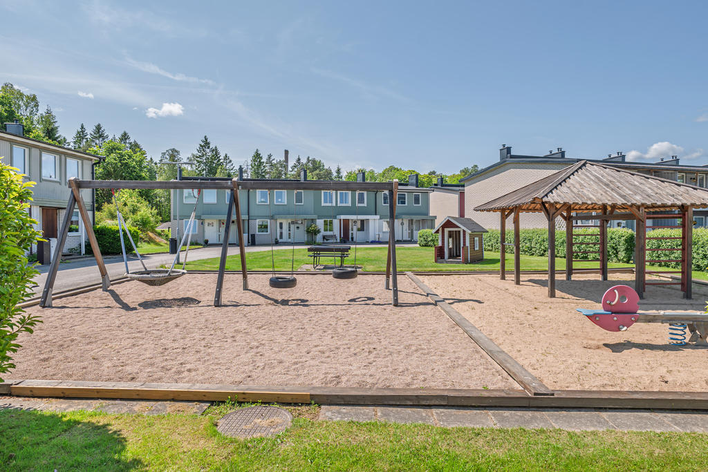 Lekplats nära huset