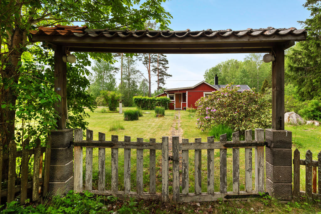 Mot huset