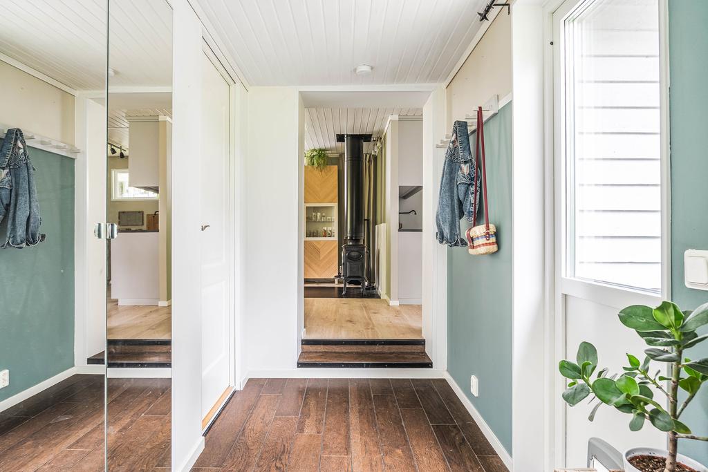 Hall med förvaringsmöjligheter