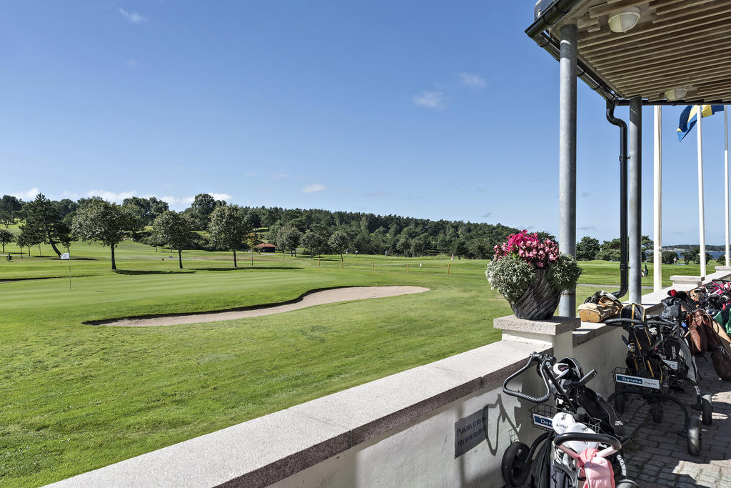 Finns flera golfbanor i närområdet. Här Hovås golfklubb.
