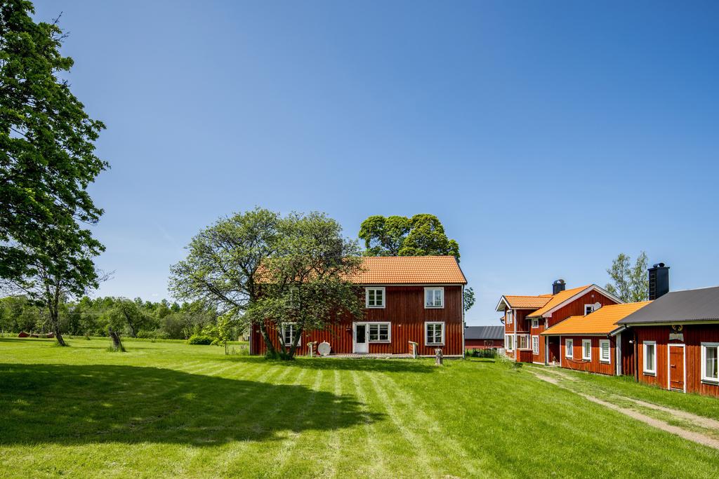 Baksida huvudbyggnad