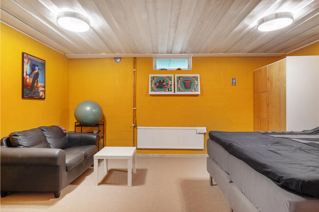 Sovrum källarplan