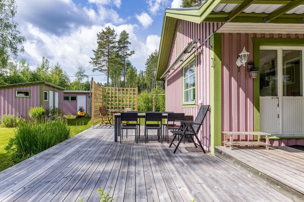Altan i vinkel med lugnt trivsamt läge