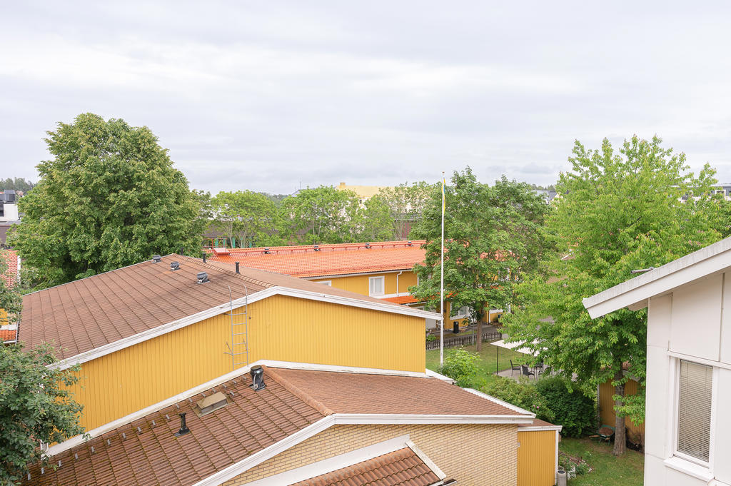 Utsikt från balkongen med högt, fritt läge