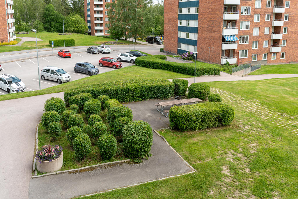 Uteplats utanför entré
