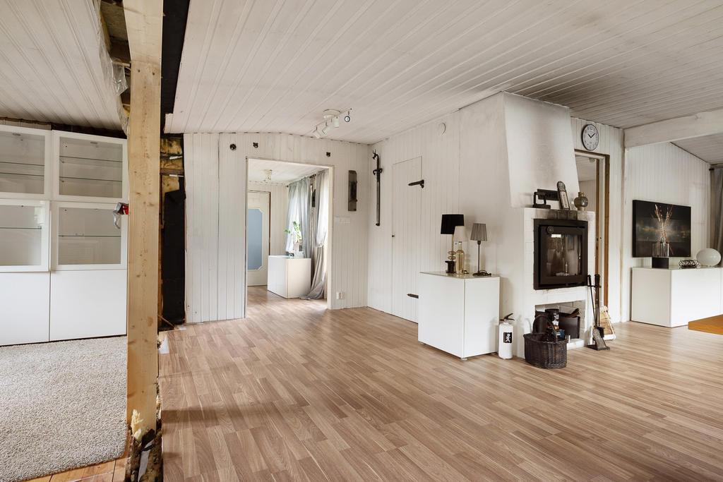 Ingång från hall till vardagsrum
