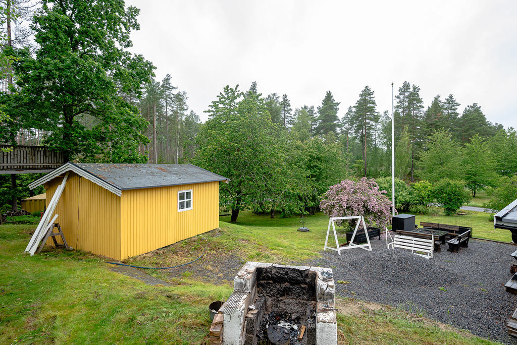 Nytt gästhus och en murad grillplats