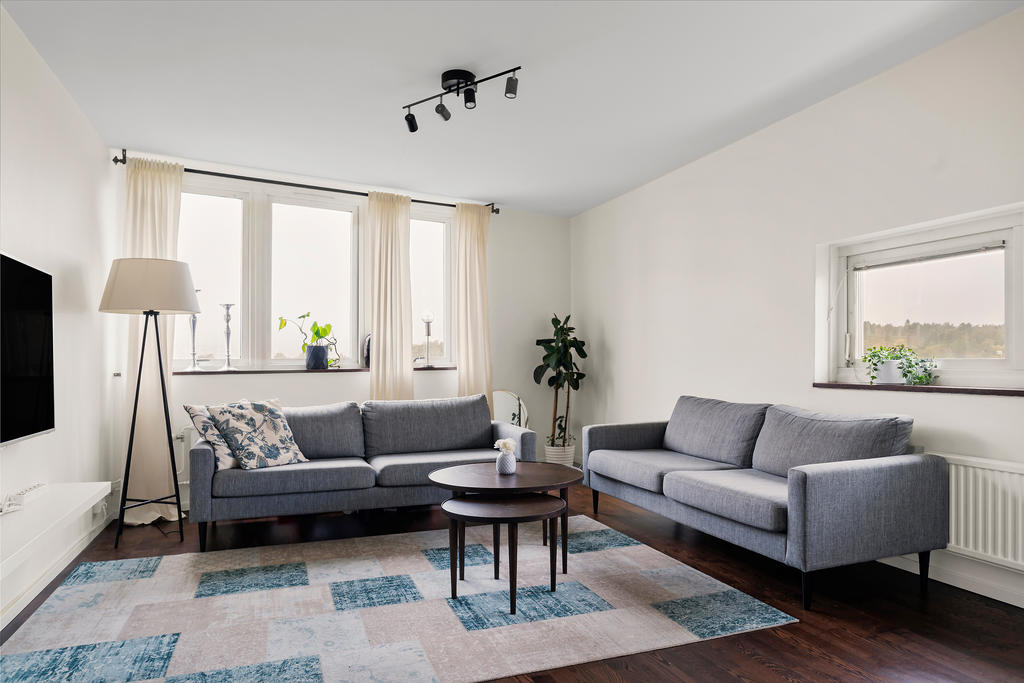 Fantastiskt ljusinsläpp från de stora fönsterpartierna!