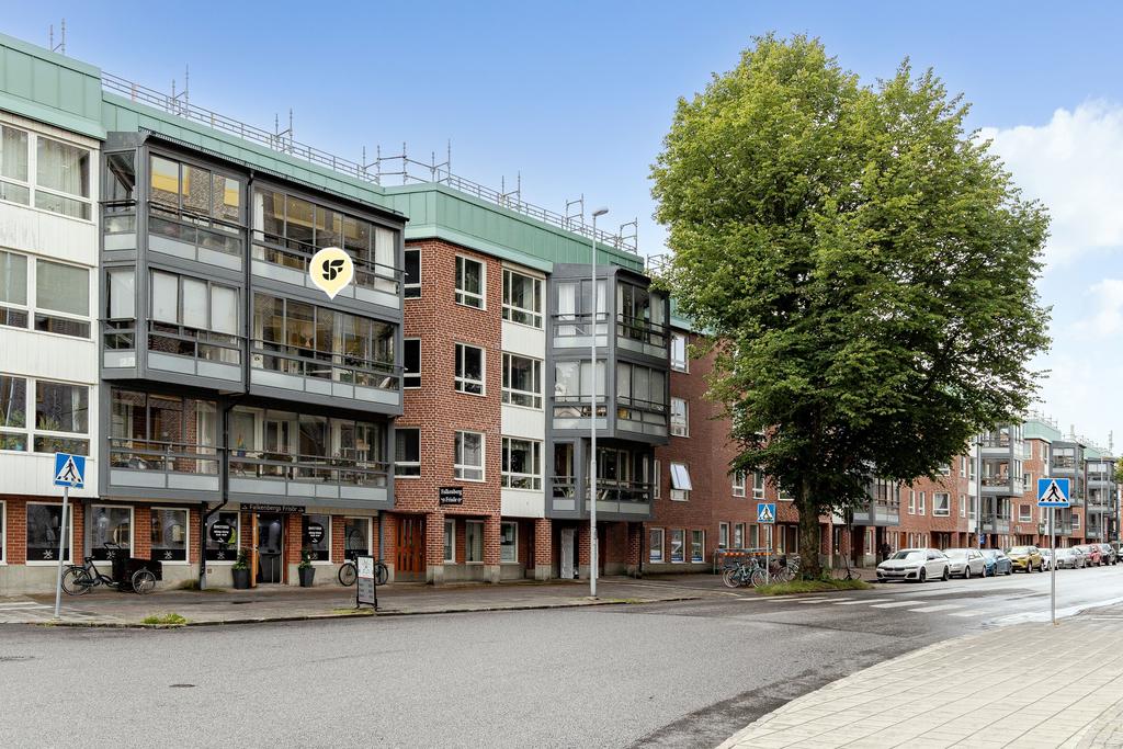 Lägenheten ligger på våning 2 av 3
