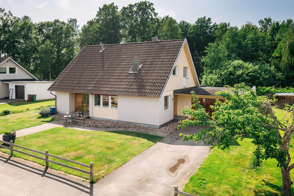 Trevlig 1.5 plans villa i mysiga Sjötorp!