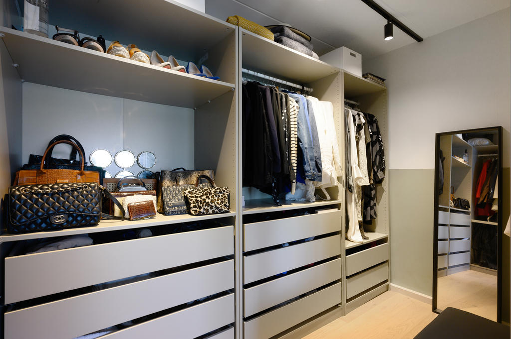 Walk in closet