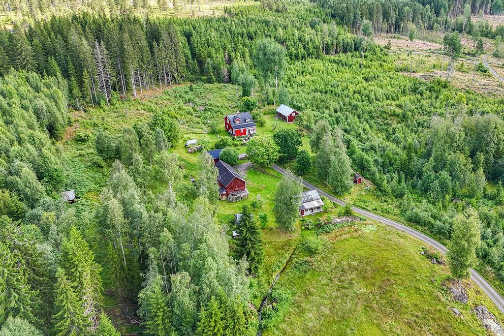 Flygfoto över fastigheten