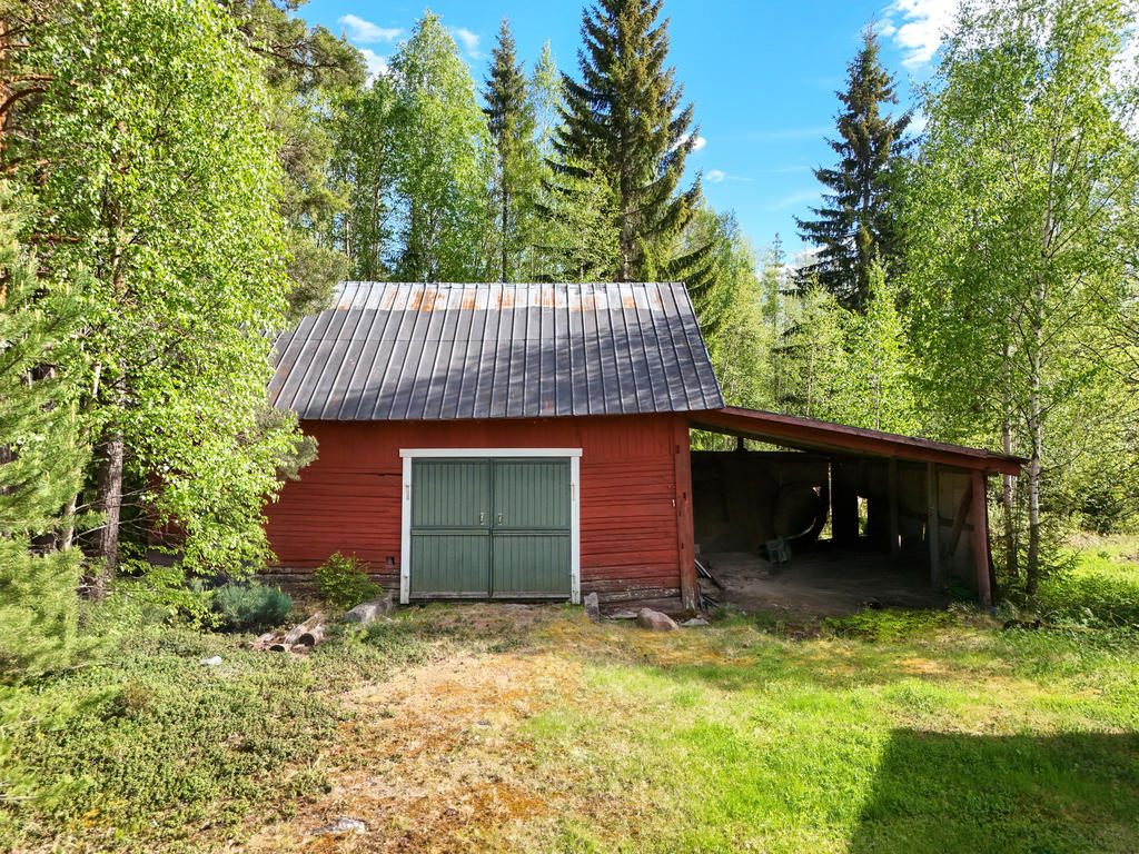 Garage med carport