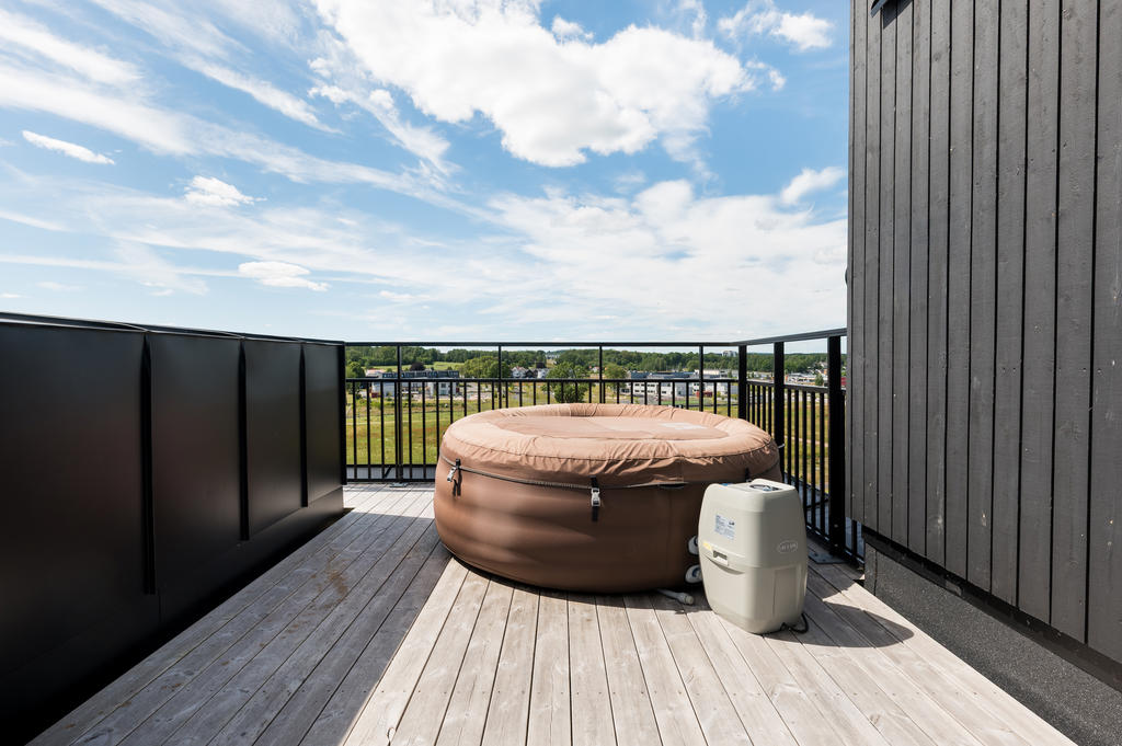 Takterass med plats för SPA-bad