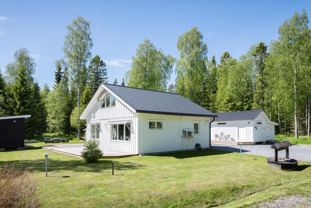 Vackert och lugnt läge som sista hus på attraktiv väg.