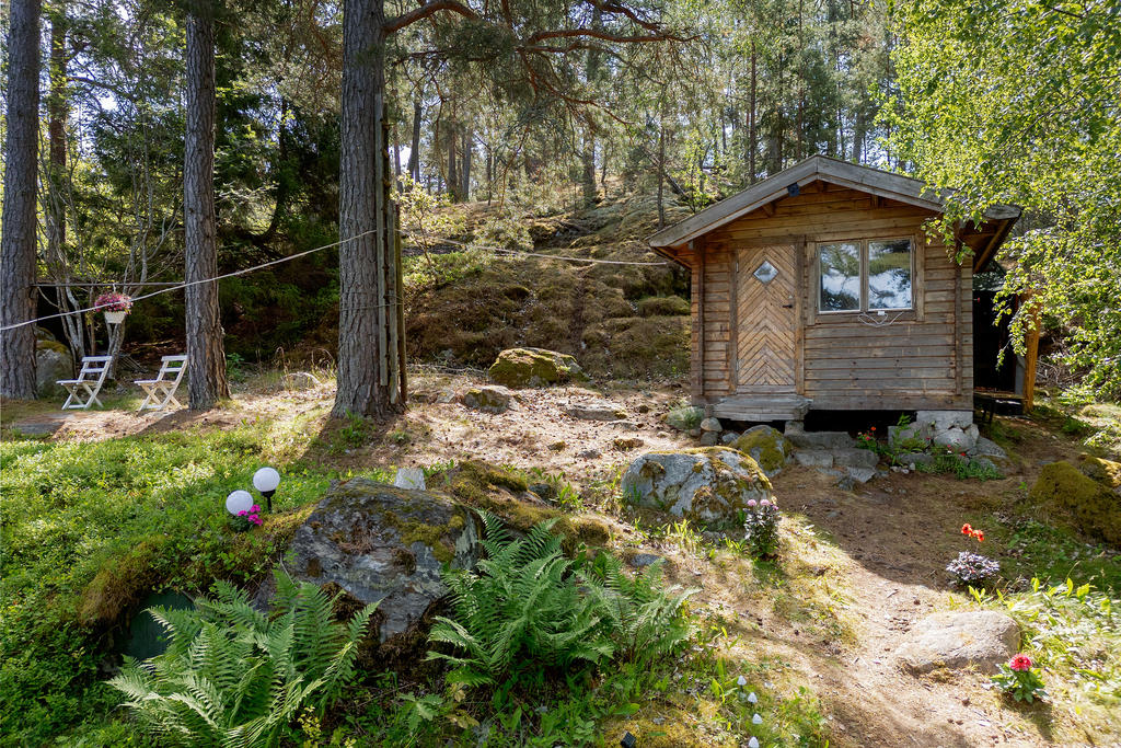 Extrahus med sovrum och förbränningstoalett