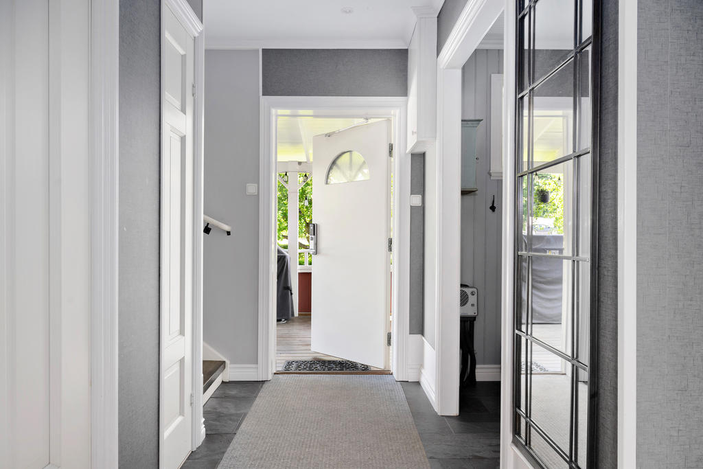 Hall