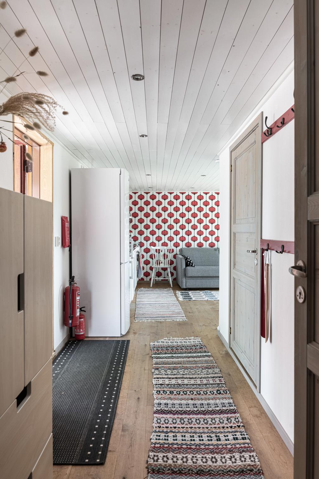 Lillstugan/Gårdshuset - Hall mot kök