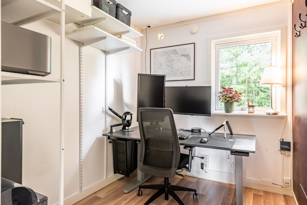 Kontor som kan anpassas till gästrum eller barnrum beroende på behov.