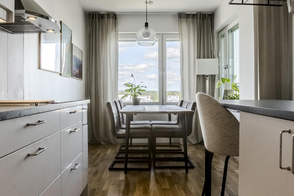 Matplats i anslutning till kök