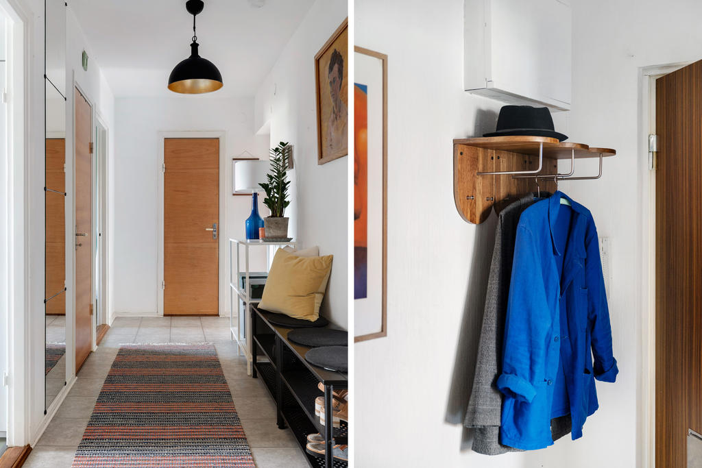 Hall med möbleringsbara ytor och access till klädkammare. 