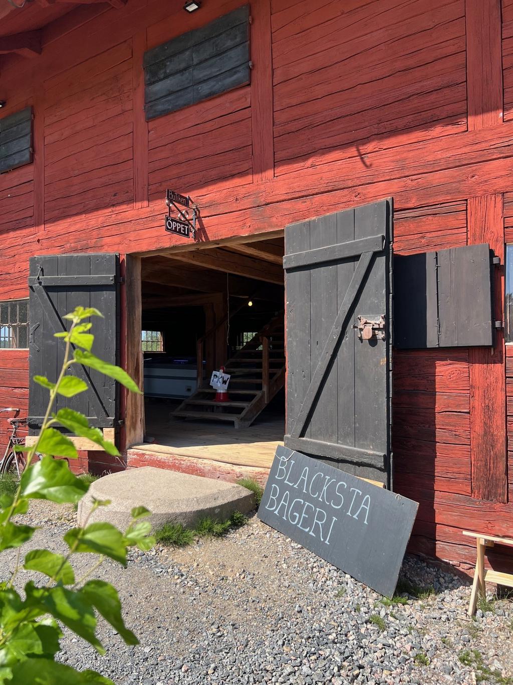 Blacksta bageri - sväng förbi och köp den nybakta morgonfrallan