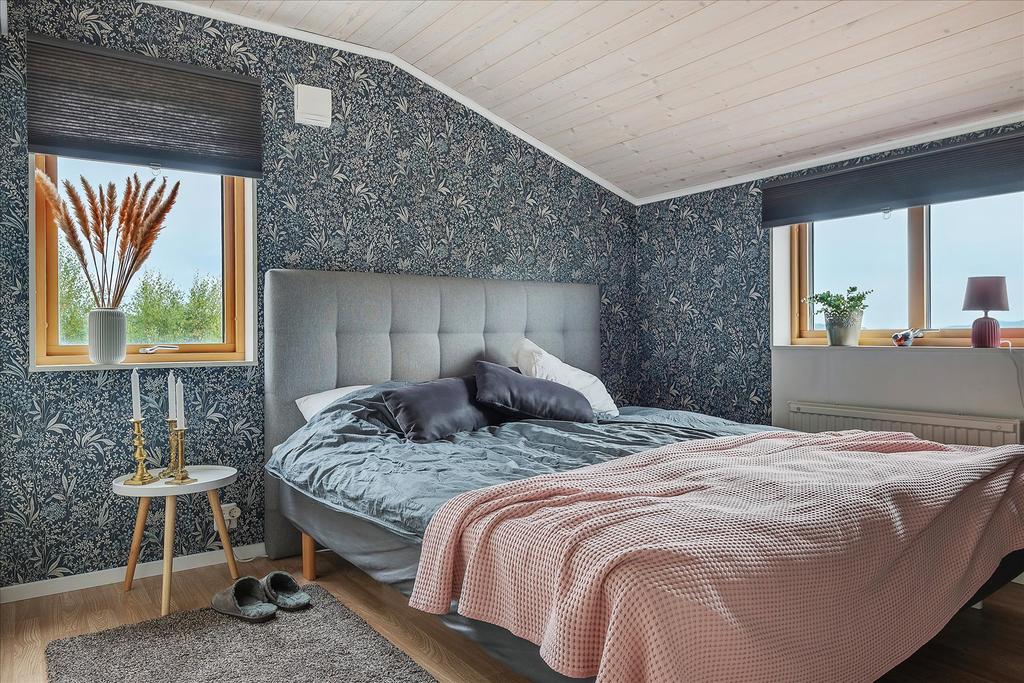 Master bedrom