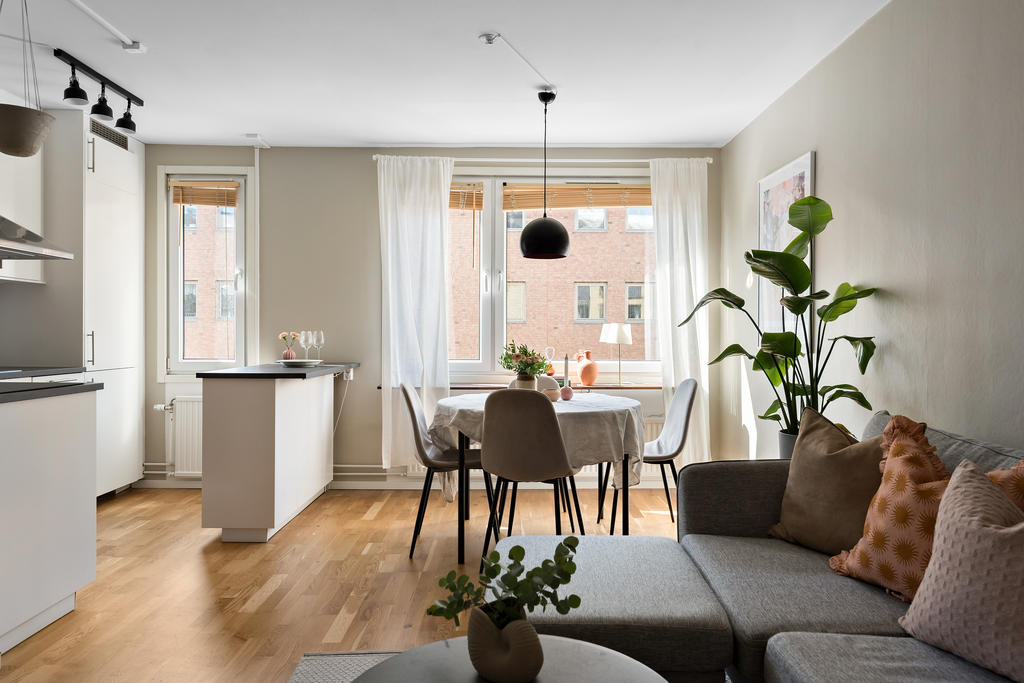 Luftigt och välplanerat med plats för allt i det lilla hemmet!