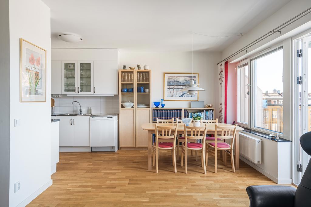 Matplats från vardagsrum