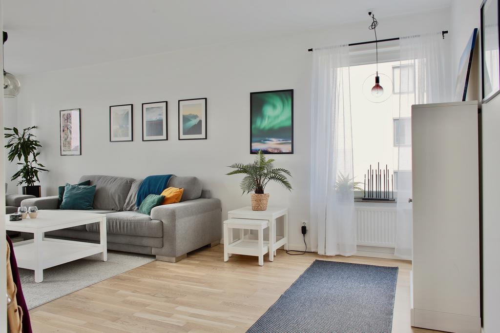 Ljust och trivsamt vardagsrum 