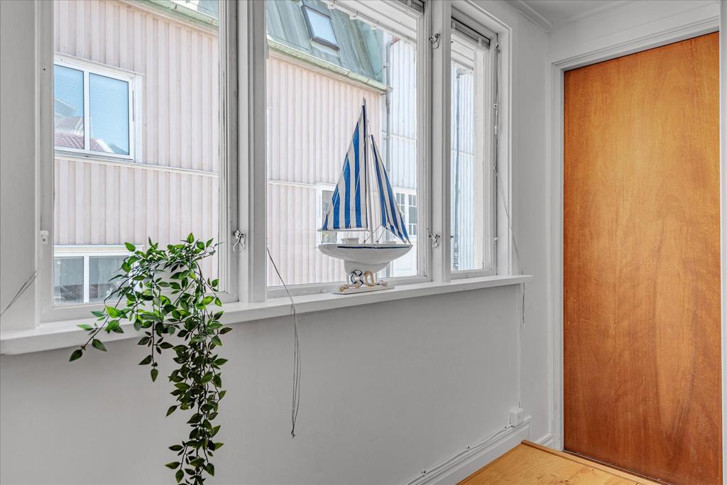 Extra entré mot gatan 