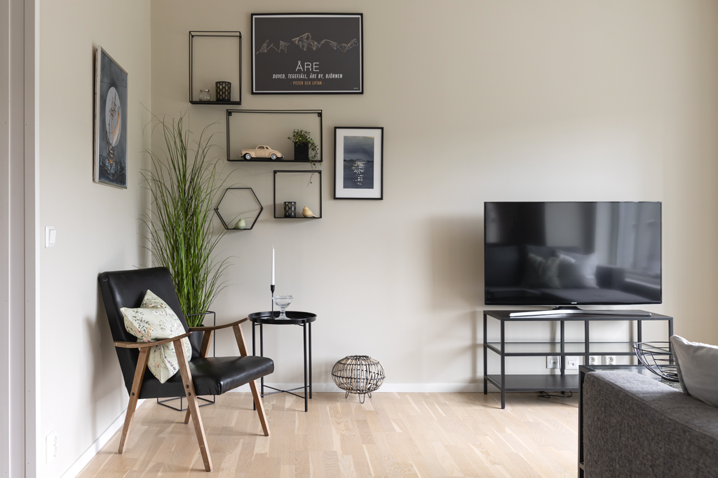 Mycket välvårdad och stilren lägenhet.