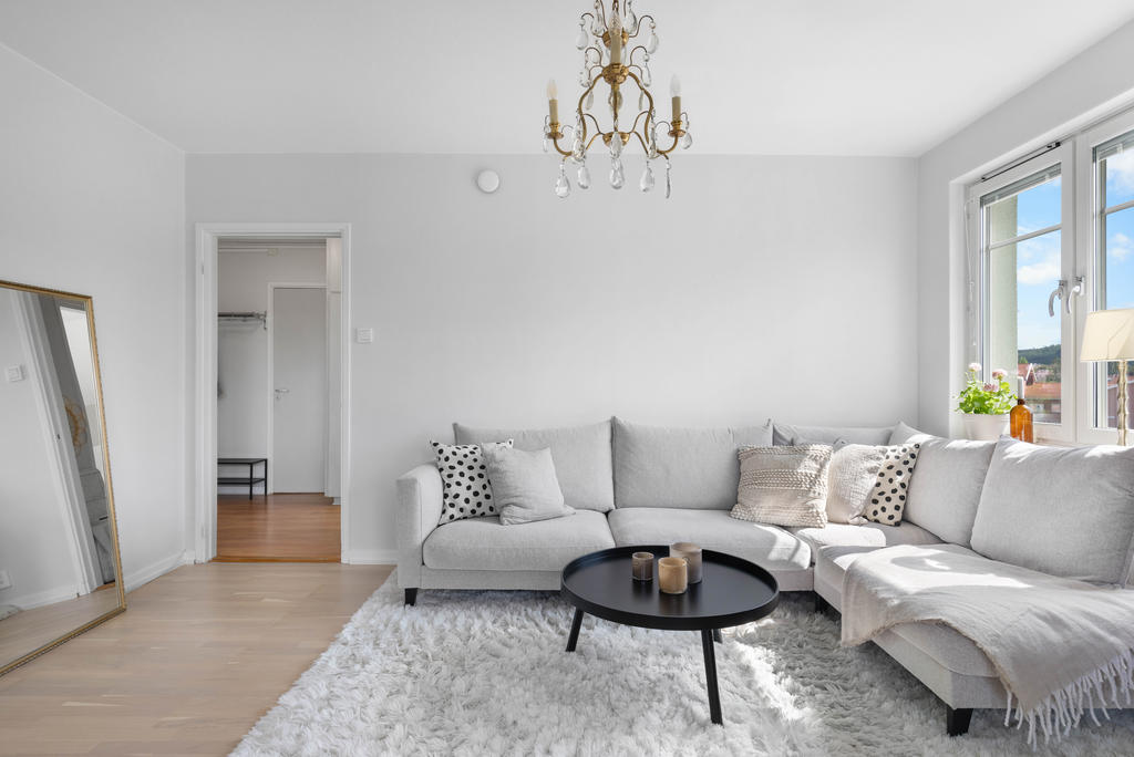 Plats för soffa i vardagsrummet
