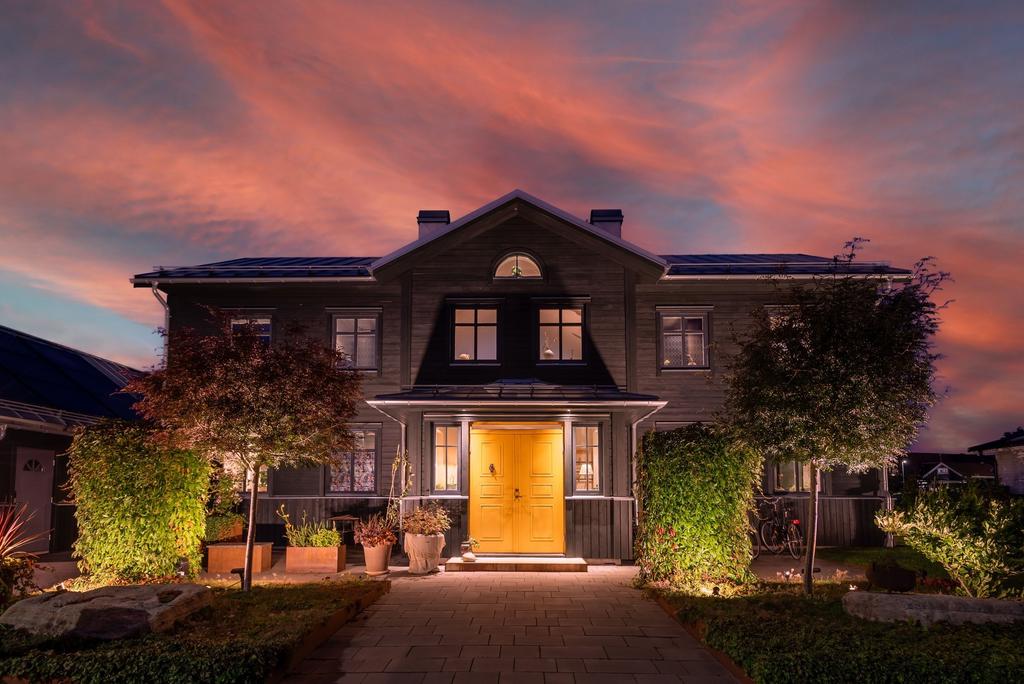 Skymningsbild framsida