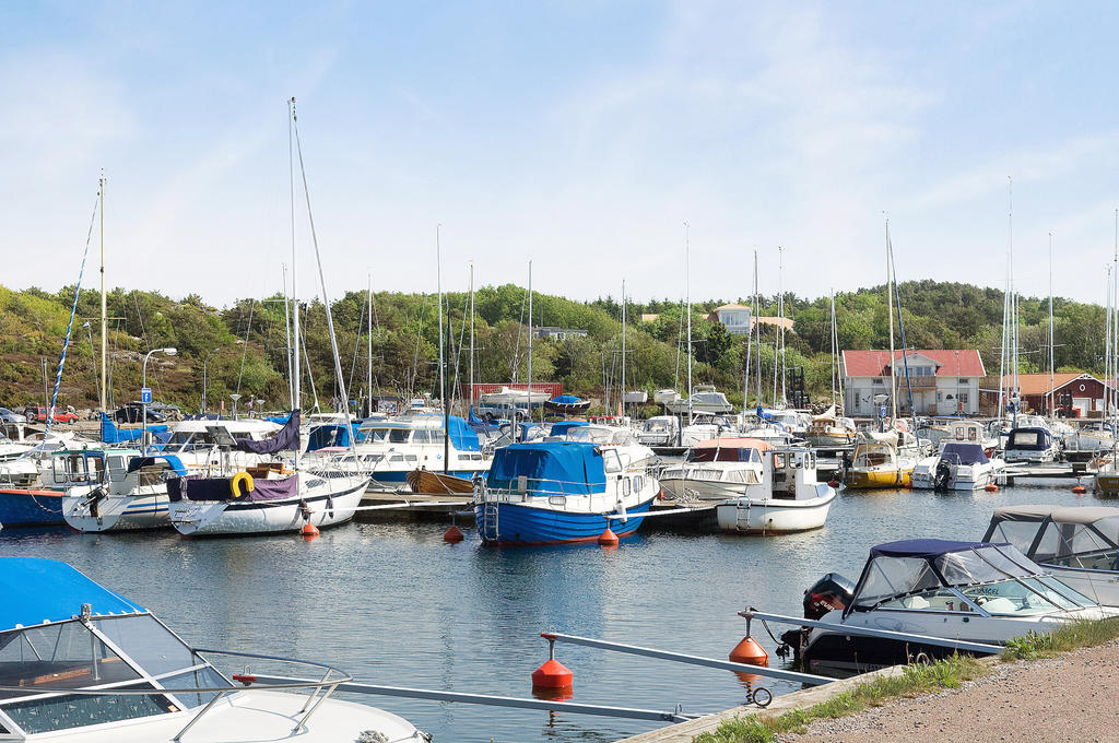 Lerkils båthamn med fiskebåtarna