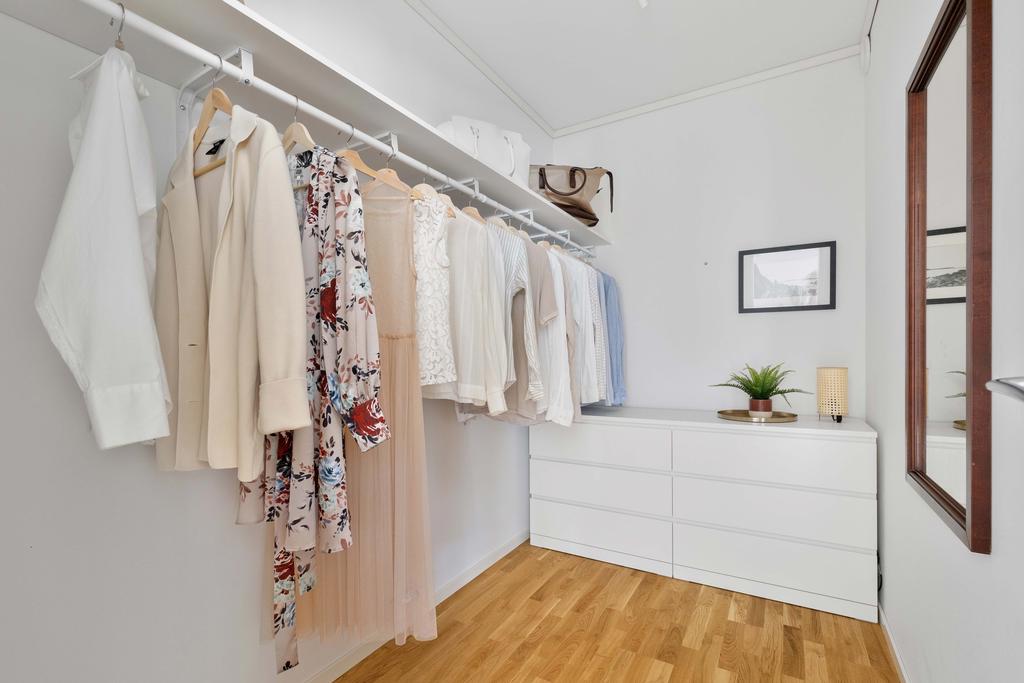 Walk-in-clost övre plan