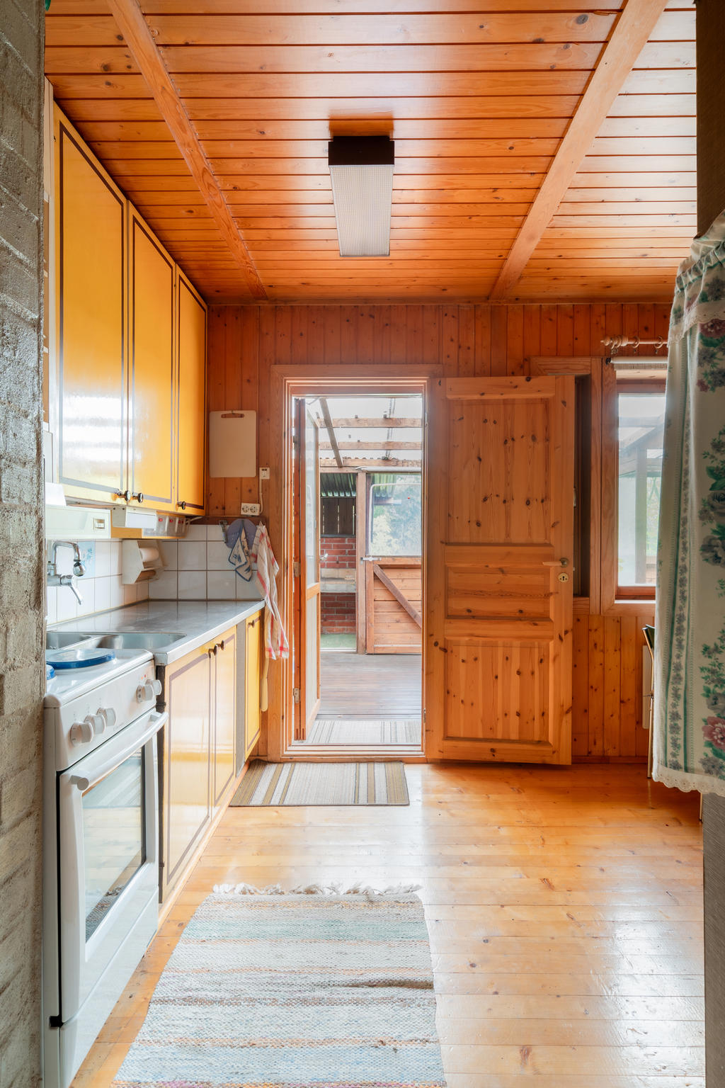Del av köket i huvudhuset
