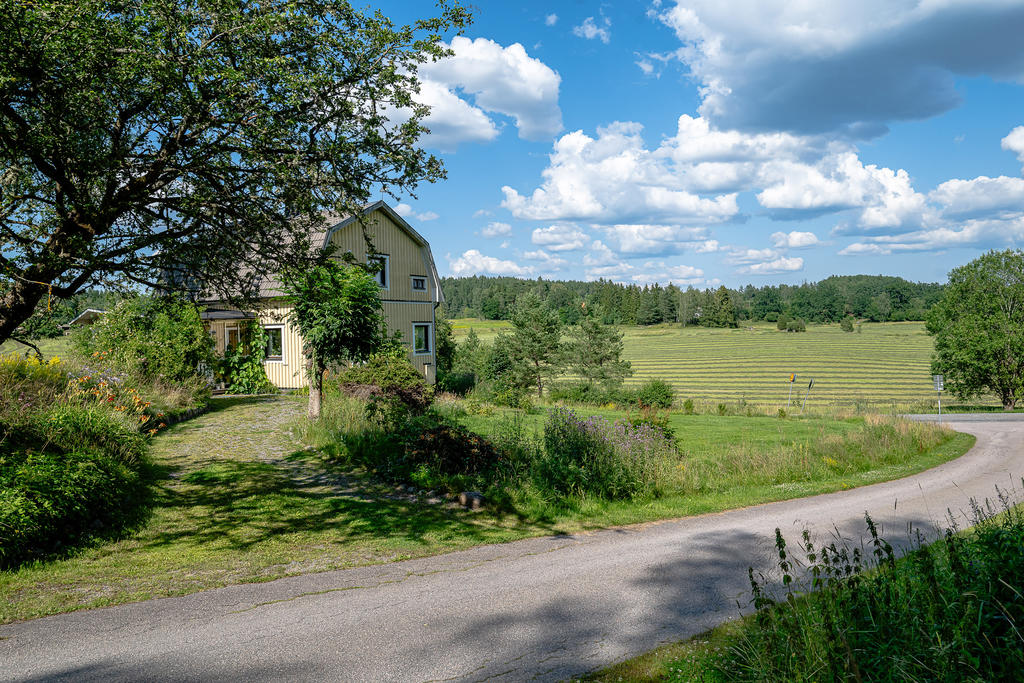 Lättillgängligt invid den lilla landsvägen