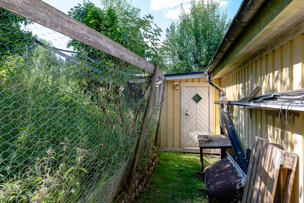F.d.d hönshus med hönsgård